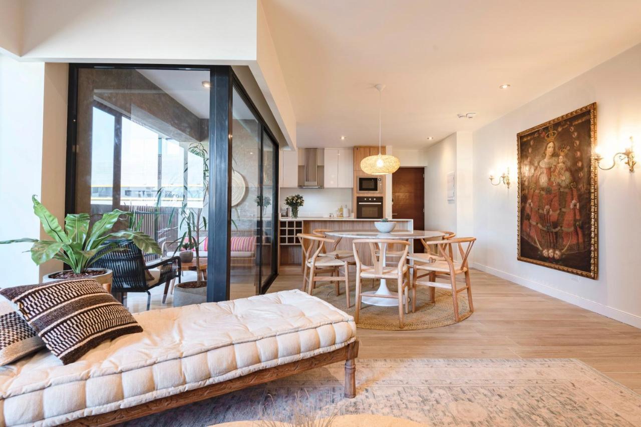 ✶ Maras ✶ Luxury Rooftop Pool & Grill Apartment