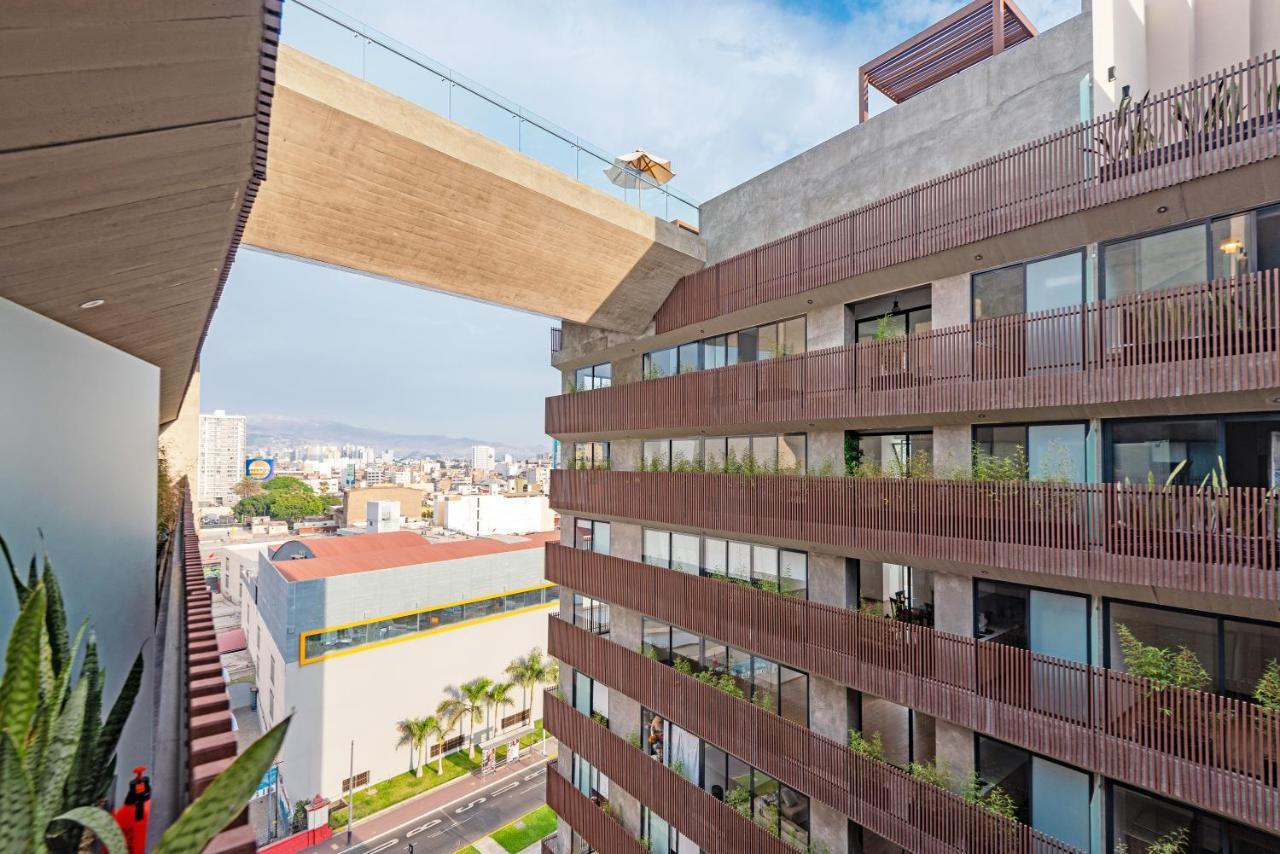 ✶ Maras ✶ Luxury Rooftop Pool & Grill * Lima